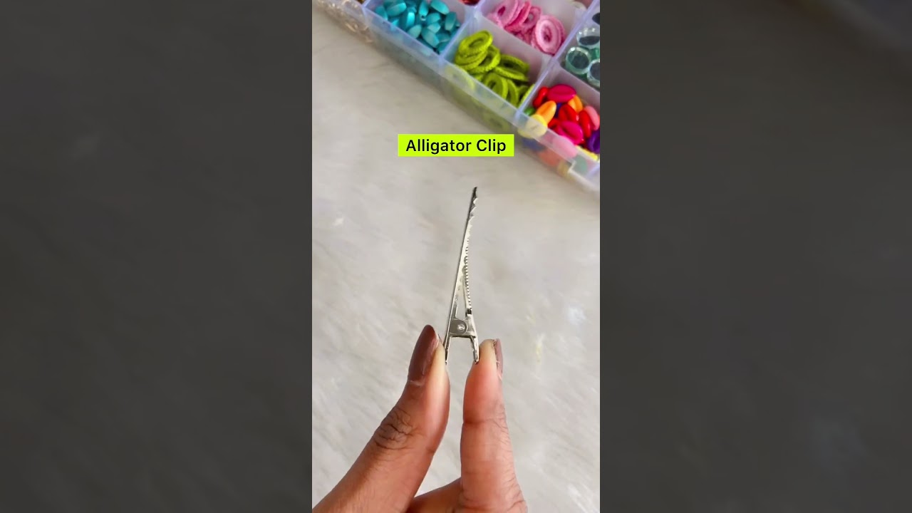 DIY Hair Clip 😱 #crafteraditi #youtubepartner #shorts #youtubeshorts #hairclip #diy @CrafterAditi